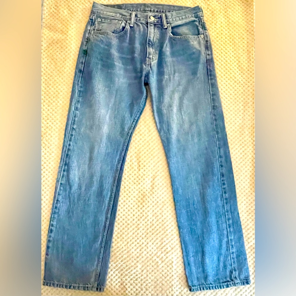 Men’s “Levi’s” 505 Regular Fit Medium Wash Jeans